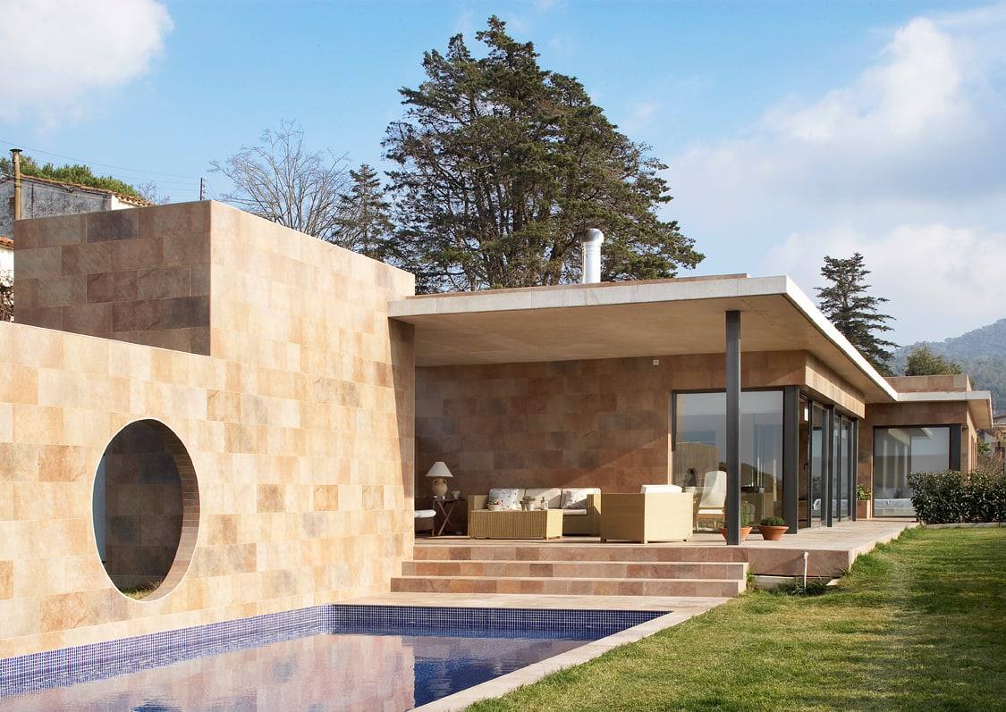 Casa Mur Buit, Vallromanes